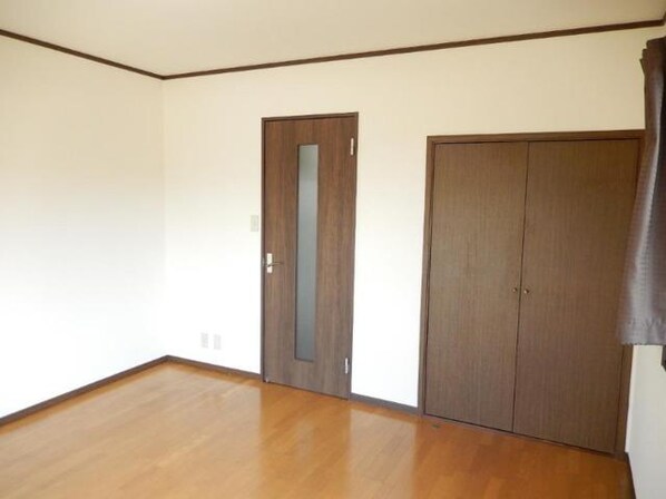 ガーデンシモB棟の物件内観写真